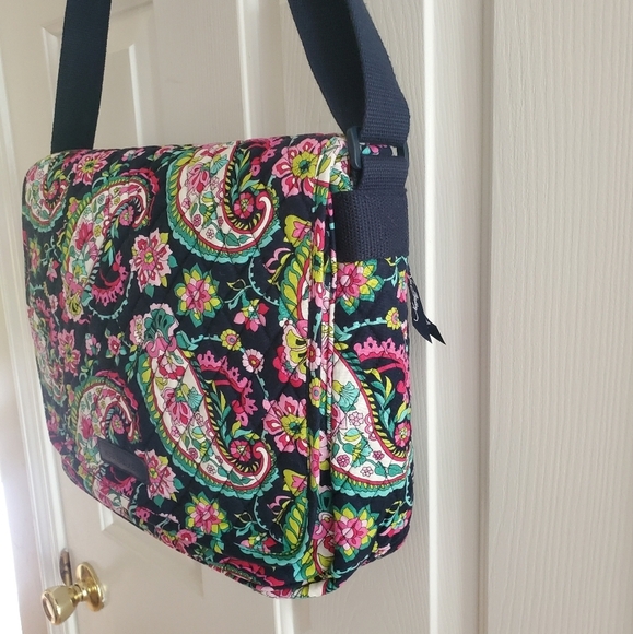 Vera Bradley Messenger Bag in Petal Paisley Navy Summer 2014 - Picture 4 of 14